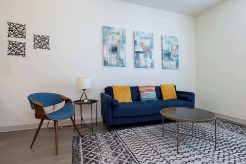 Stunning Nulu 1BR CozySuites 06