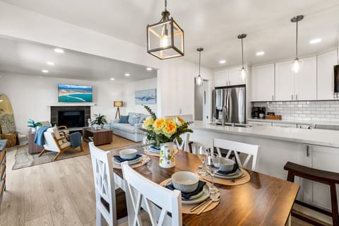 WIFI-Enabled Smart TV with Streaming Apps