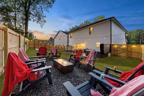 wrap up in a blanket, crack open a drink, and enjoy peaceful nights around fire.