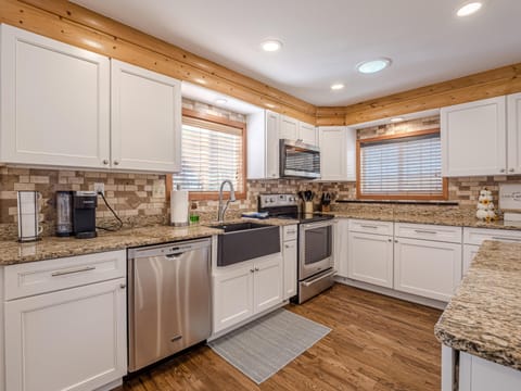 From fresh coffee in the morning to late-night snacks, this kitchen is designed for every culinary need.