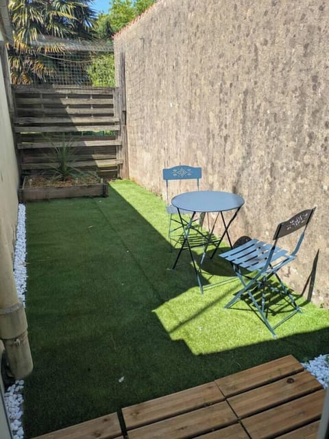 fd1dd4bf-32f7-458b-9c53-5828feffeb37