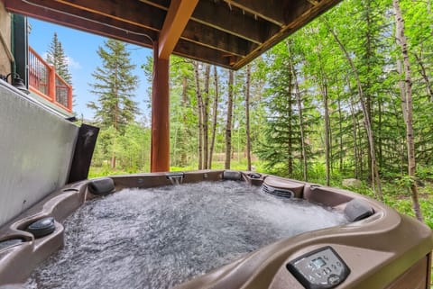 Welcome to The Woods Lodge, a true ski in/ski out