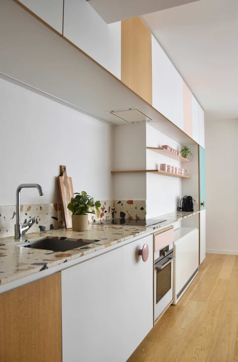 Modern Fully-Equipped Kitchen