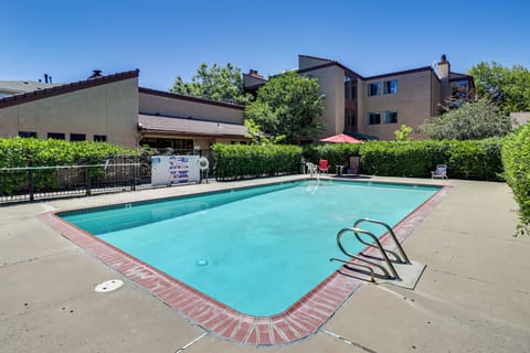 Reno Vacation Rental | 2BR | 2BA | 957 Sq Ft | Step-Free Access
