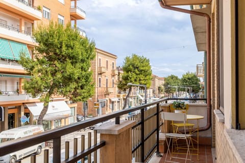 Balcony / Terrace / Patio