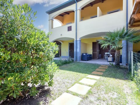 Apartment, Balcony, Condominium, Chair, Aluminium, Handrail, Hardwood, Daylighting, Penthouse Apartment, Deck
