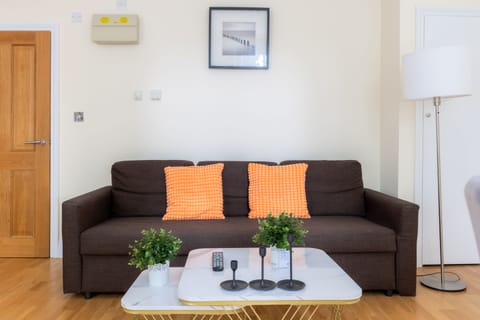 Living Room / Lounge