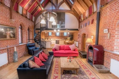 Living Room / Lounge