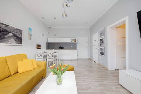Stylish living room with coffe table.