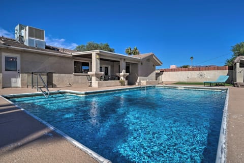 Lake Havasu City Vacation Rental | 5BR | 3BA | 2,778 Sq Ft | Stairs Required