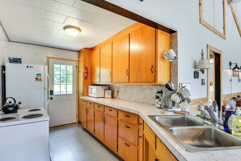 Kitchen | Keurig & Drip Coffee Makers