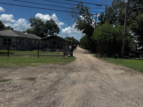 Driveway to Casa Comal