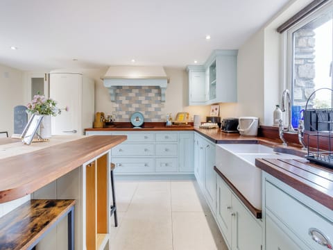 Kitchen | Hay Boathouse/Maes-y-Caer, Hay On Wye