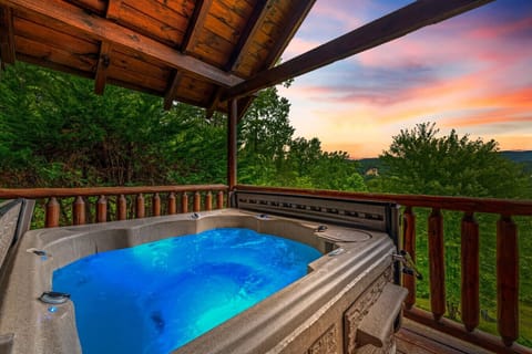 Breathtaking Smoky Mountain sunsets from the privacy of your hot tub.