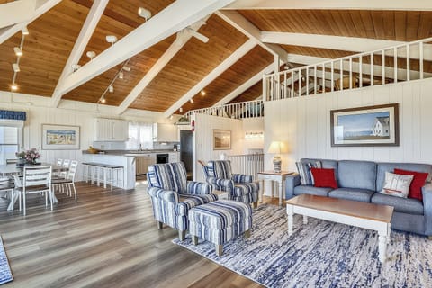 Main Level,Living Area,