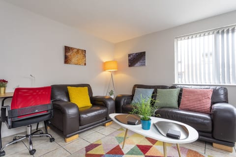 Living Room / Lounge