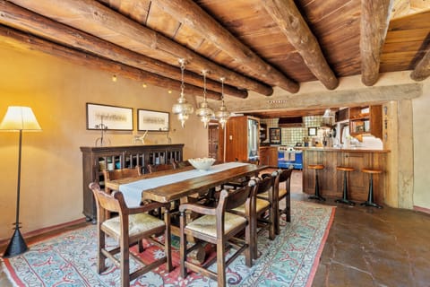 Hacienda Rose - Dining Area