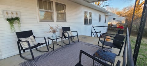 Back porch overlooking Blue Turtle Bay marina & Old Hickory Lake