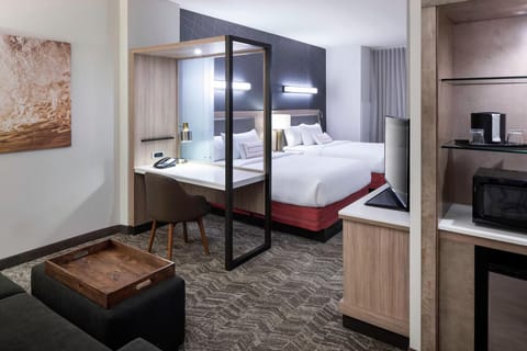 2 Queen Bedroom Suite