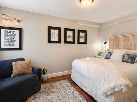 Comfortable queen bed. Loveseat pulls out to a twin size bed