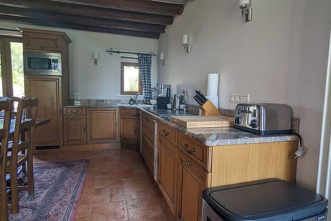 4642435f-b4de-476e-9b39-fb074364909f