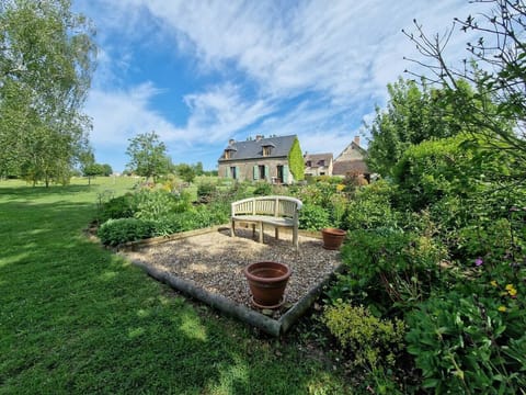 768b015c-b969-48a2-a423-dd0ef35e3eec