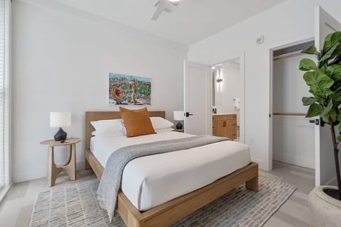 Unit with Two Queen beds