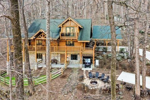 Firepit and lots of parking