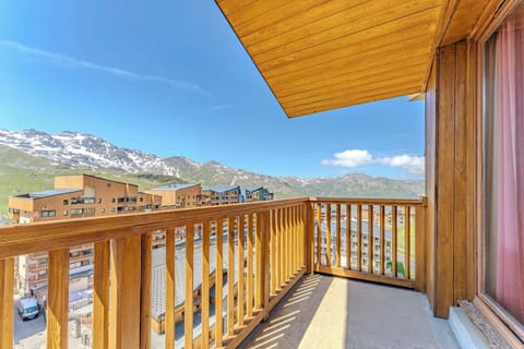 Soak in the sunshine and admire Val Thorens from your spacious balcony high in the French Alps.