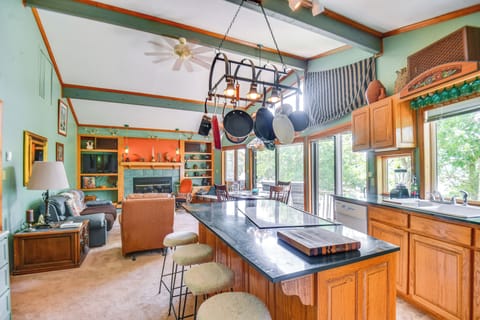 Interior | Full Kitchen | Central A/C & Heating