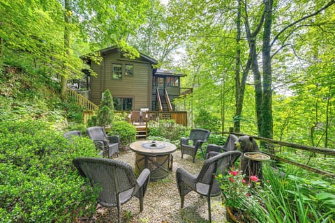 Highlands Vacation Rental | 3BR | 2BA | 1,250 Sq Ft | 2 Steps Required