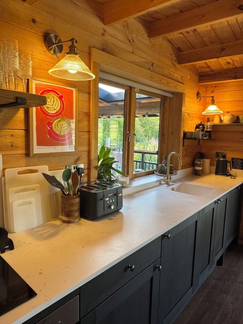 Image picker 1B80D6A8 B1E9 4434 B43D 92D46BE92A80 5464 000002DA0F59E6AD