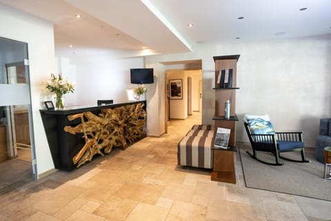 Entrance / Reception