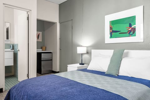 Your Restful Sanctuary. Cozy Queen bed for a refreshing sleep in Miramar