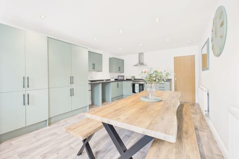 Alnmouth Suite, North Shields - Host & Stay