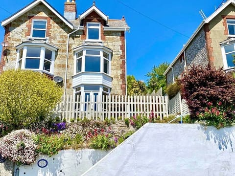 83 Gills Cliff Road, Ventnor; Pretty three story town house
