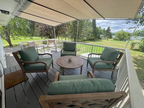 Top Deck lounging and enjoying the amazing lake view.