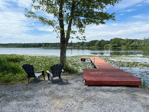 New dock. So peaceful to sunbath and to use the lake for water sports. 