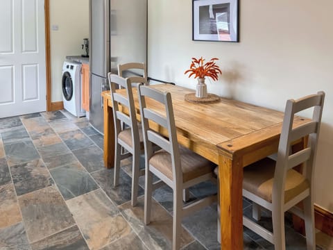 Kitchen/diner | Inveravon Cottage, Polmont, Linlithgow