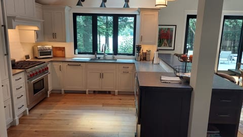 Chef's  Kitchen  Fully equiped