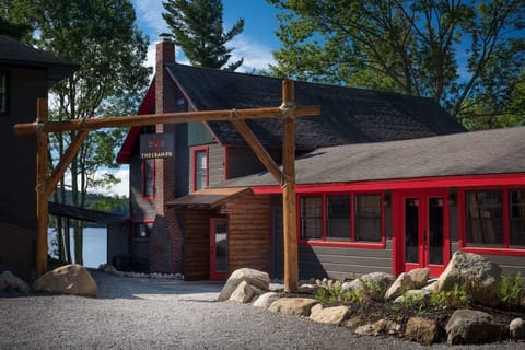 075-web-great-pines-summer-jm16-leanto