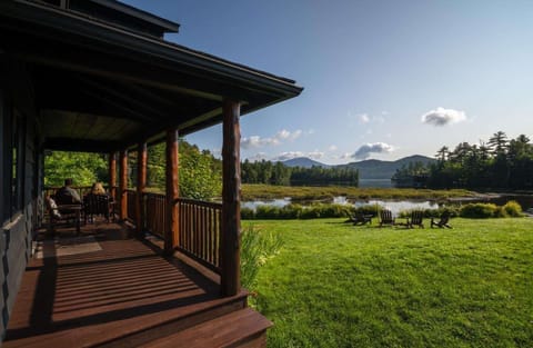 010-web-jm-summer-2021-placid-bay-hotel-comfort-cottage