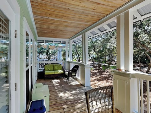 Backyard - Furnished Southern-Style Porch