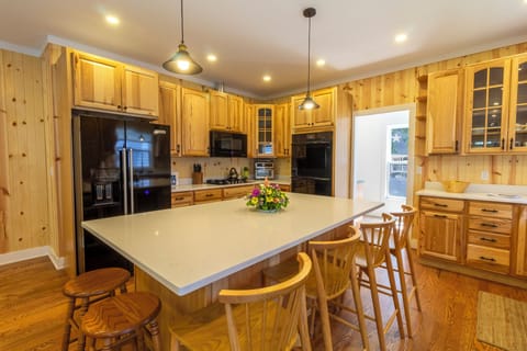 Main Level | Kitchen