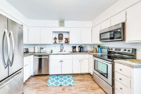 Kitchen | Dishwasher | Drip Coffee Maker & Keurig