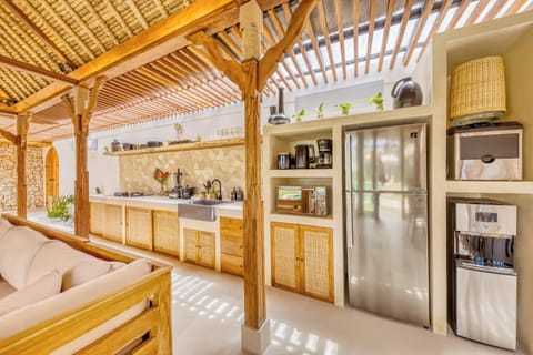 The fully-equipped kitchen of Villa Tango