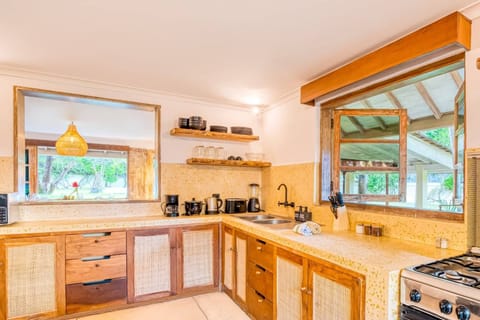 Fully equipped kitchen