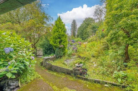 3 Dixon Ground Coniston Front garden