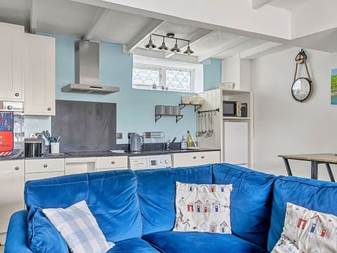 House, Cottage, Freezing, Village, Mountain Village, Resort, Snow, Winter, Alps