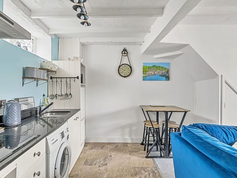 House, Cottage, Freezing, Village, Mountain Village, Resort, Snow, Winter, Alps